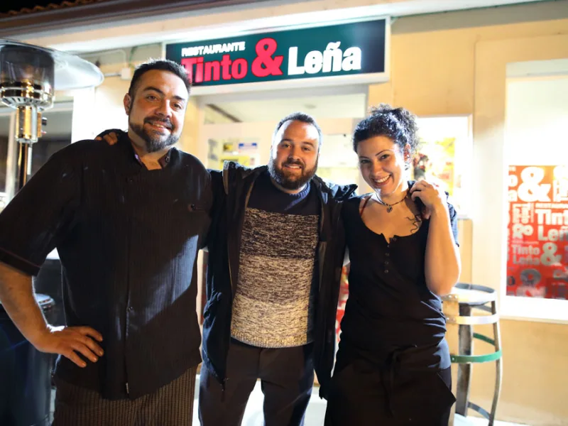 Actuación de Monólogos Miguel Martín en Tinto y Leña