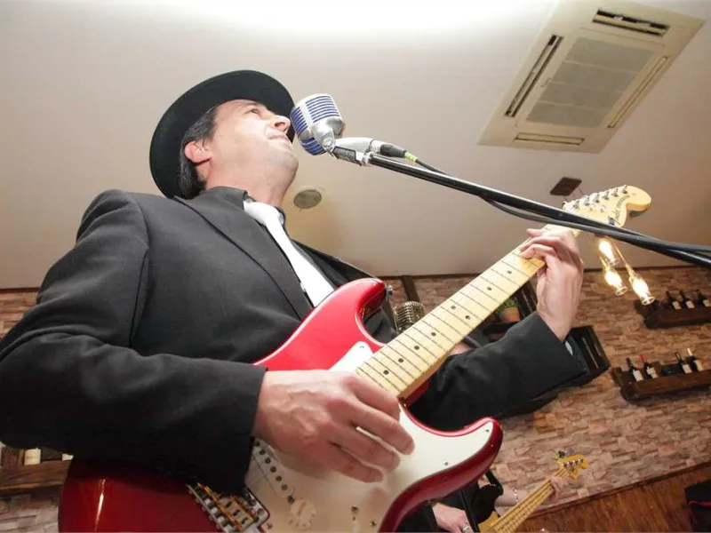 Actuación de Blues Days en Tinto y Leña