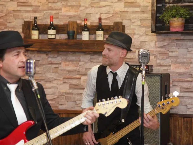Actuación de Blues Days en Tinto y Leña