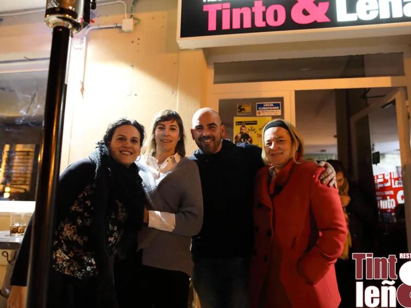 Actuación de Monólogos Miguel Martín en Tinto y Leña