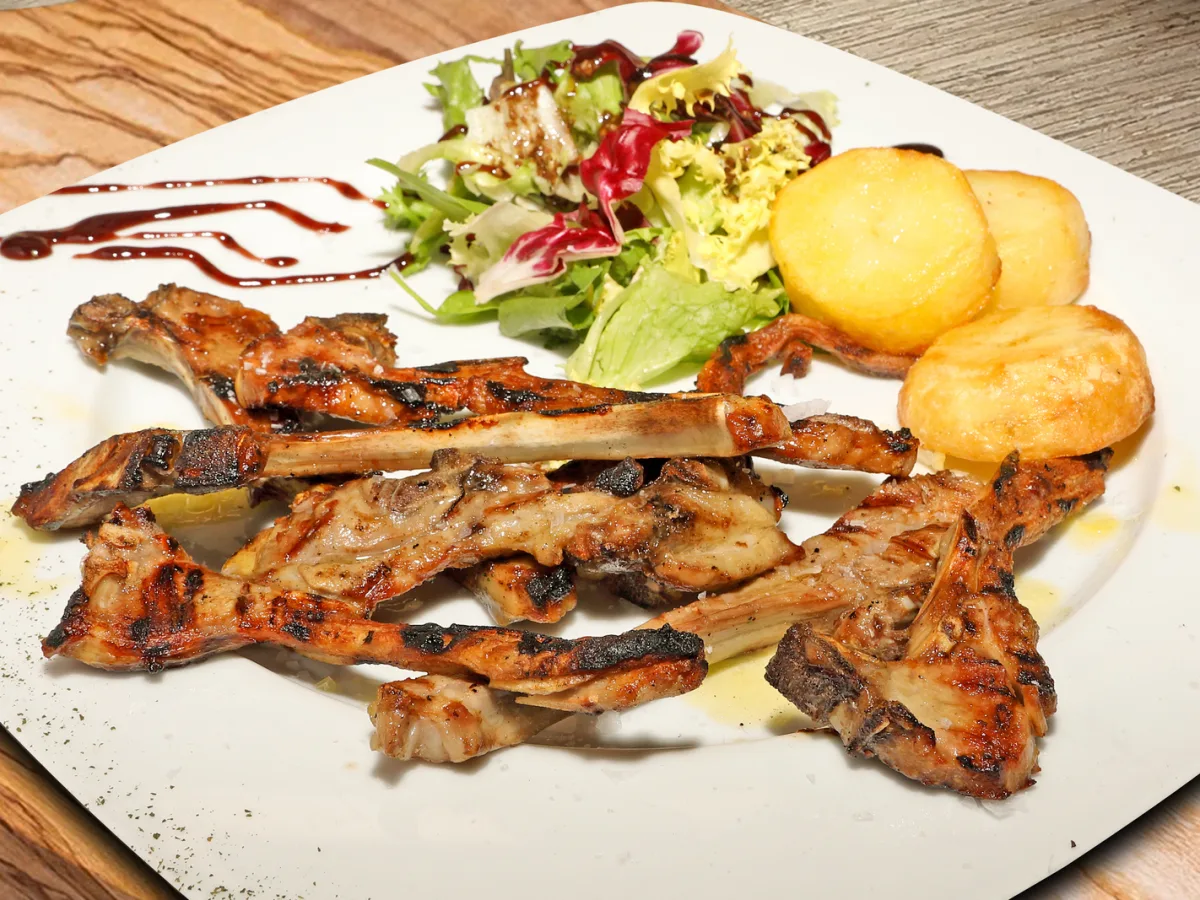 Platos a la brasa de Tinto y Leña
