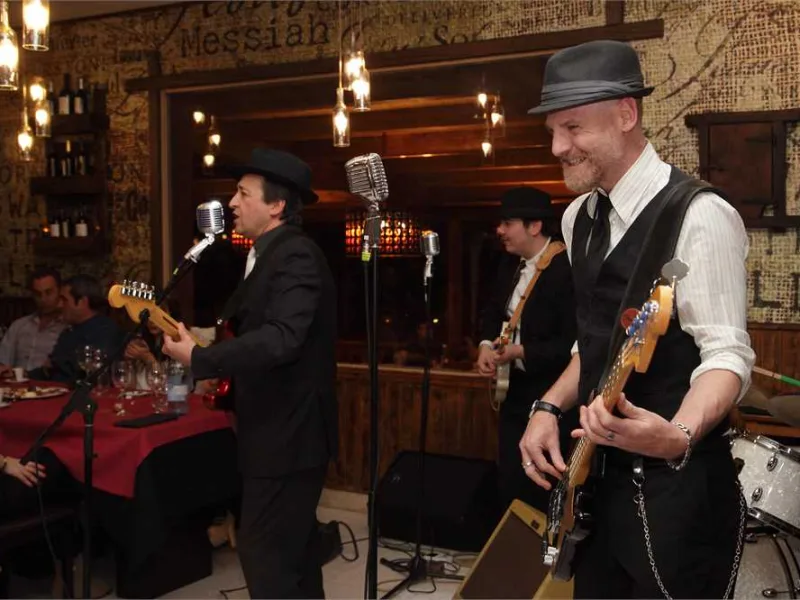 Actuación de Blues Days en Tinto y Leña