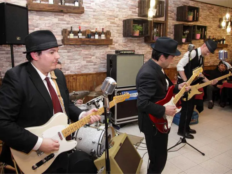 Actuación de Blues Days en Tinto y Leña