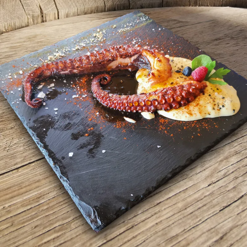 Plato de la carta de Tinto y Leña