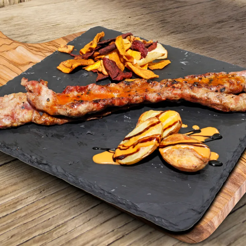Plato de la carta de Tinto y Leña